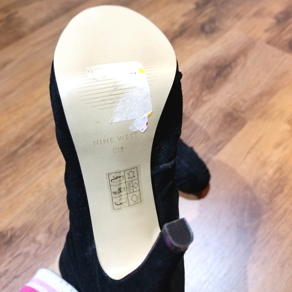 nine west suede ankle boot - Picture 3 of 7